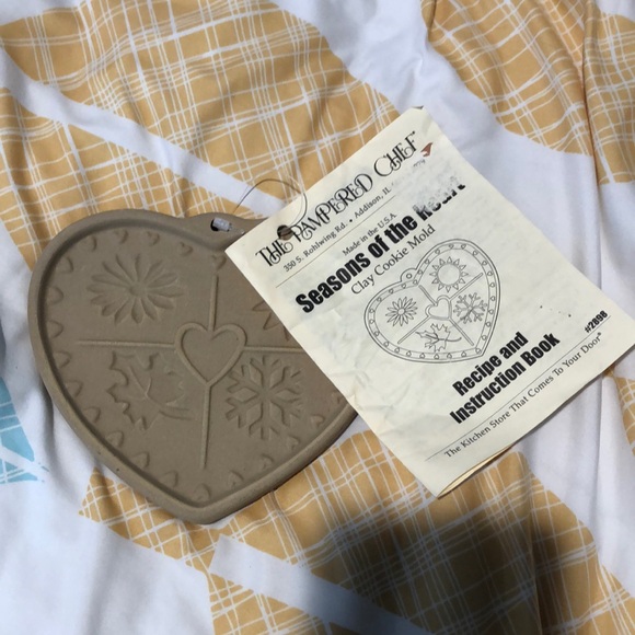 Seasons of the Heart Clay Cookie Mold - Picture 1 of 2